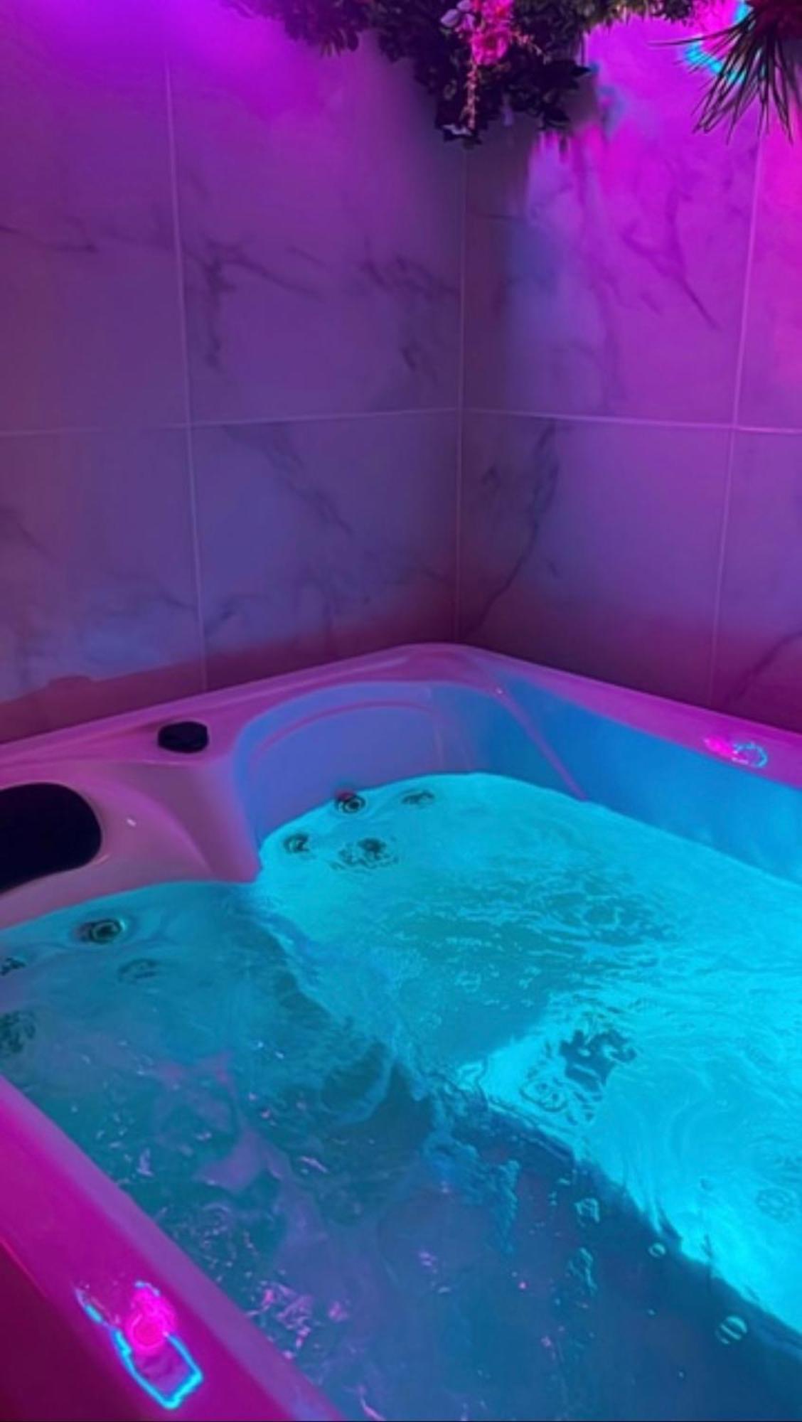 Maison Spacieuse Jacuzzi Wifi Netflix Quievrechain Экстерьер фото
